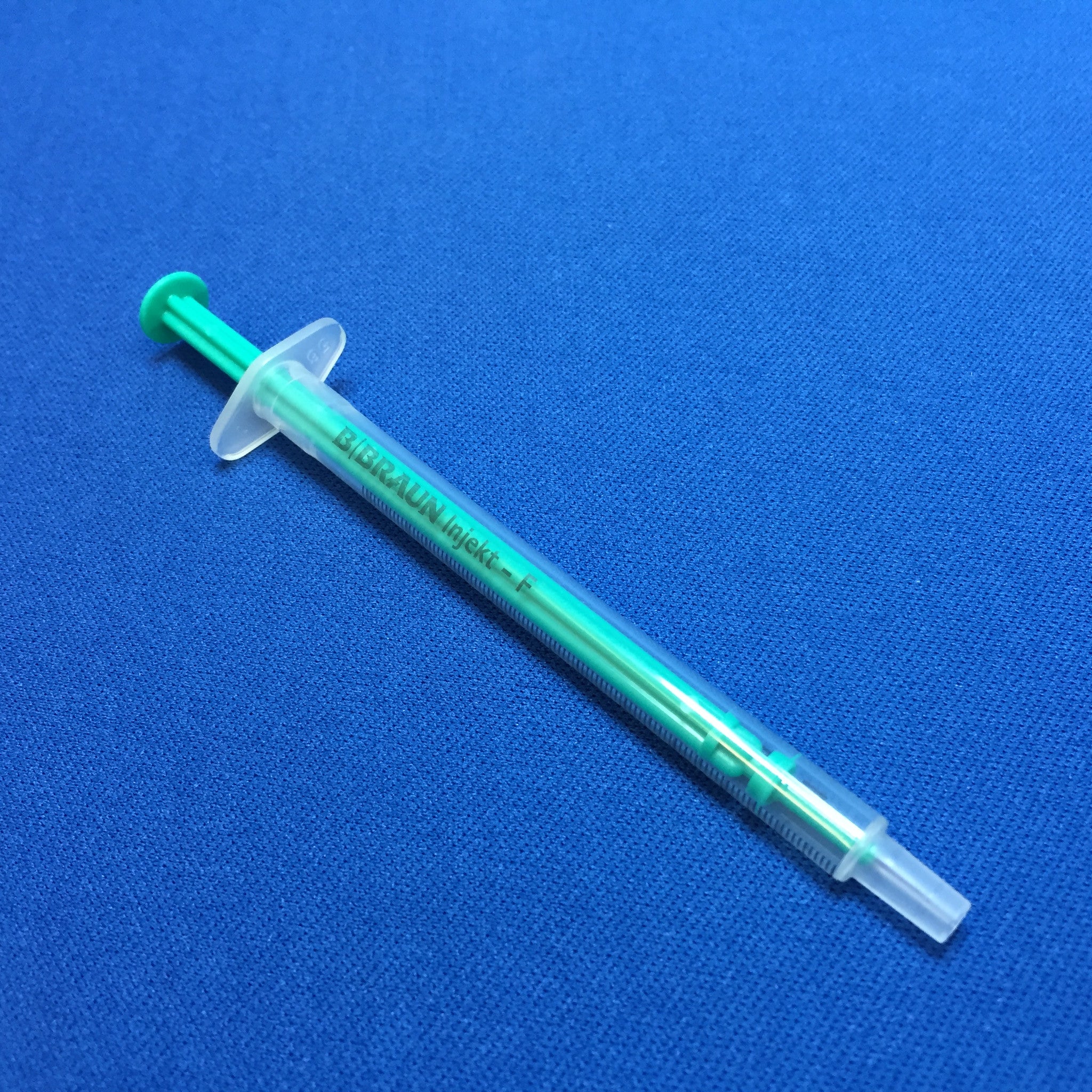 B BRAUN 1ml Injekt syringe
